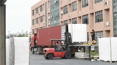 Cómo las láminas de fibra de vidrio ayudan a reducir los costos de mantenimiento en proyectos ind...